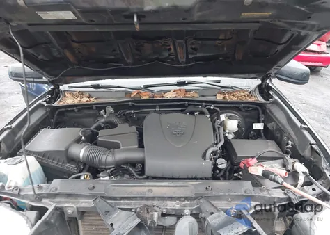 2022 Toyota Tacoma Sr5 V6 z USA, uszkodzony, nr VIN 3TYSZ5AN1NT095179